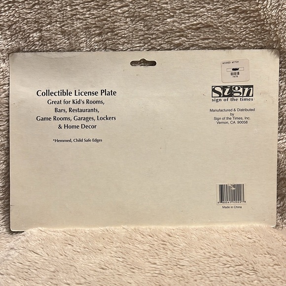 WICKED SIGN OF TIMES Collector Series “Wicked Witch” Vintage License Plate: 2000 - Picture 2 of 3